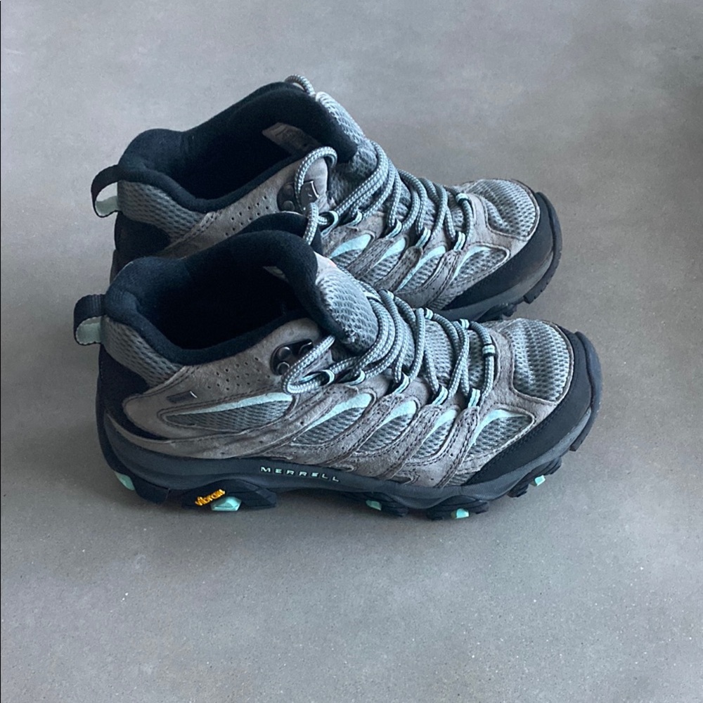 Womens Moab 3 Mid Merrell Gray Hiking Shoes